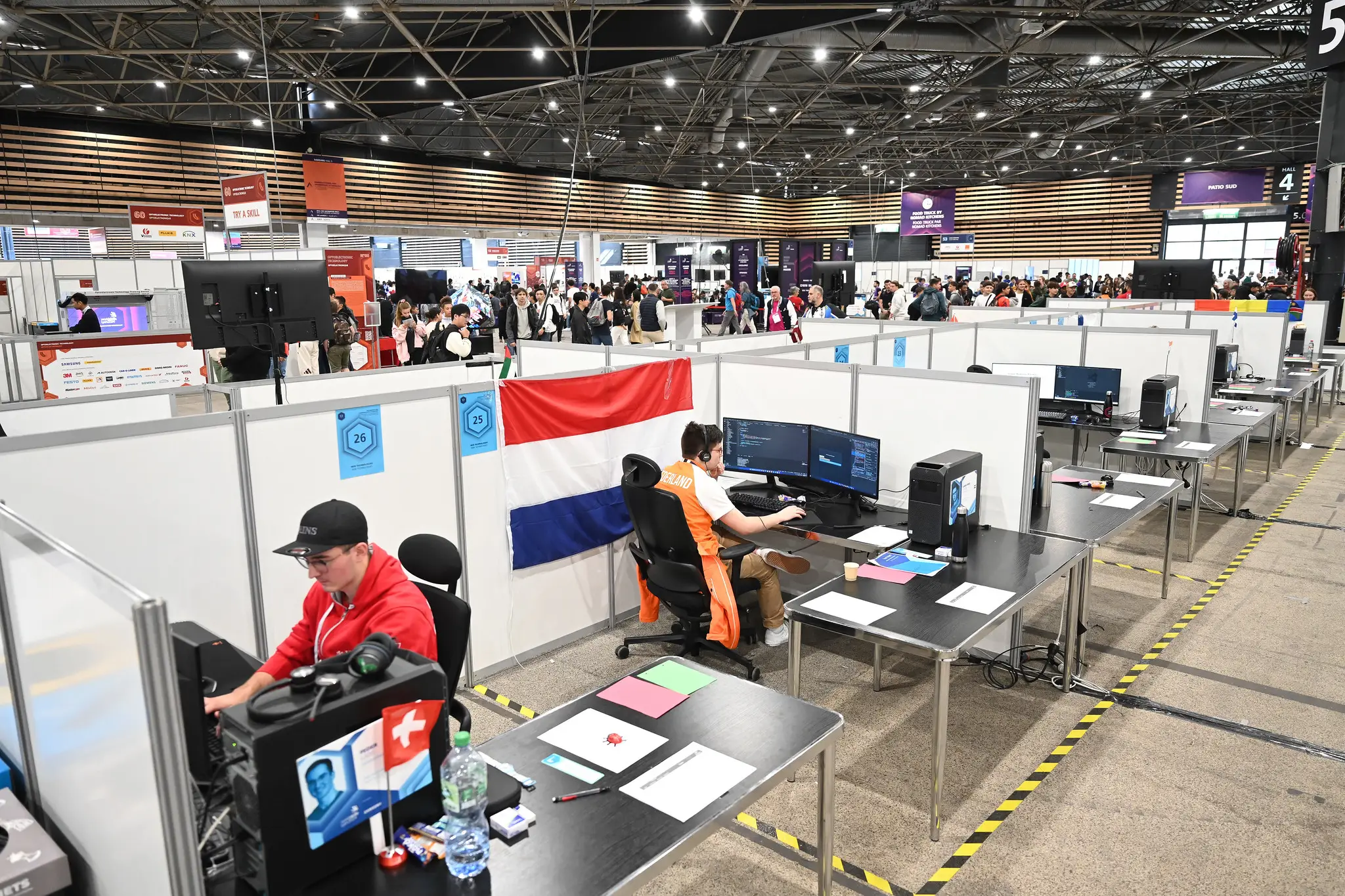 Web Technologies - Competition Floor & Layout